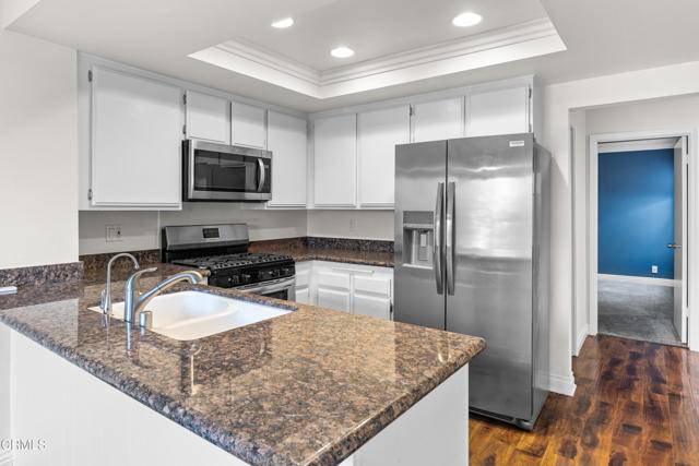Newbury Park, CA 91320,607 White Oak Lane