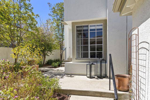 Westlake Village, CA 91362,5562 Ridgeway Court