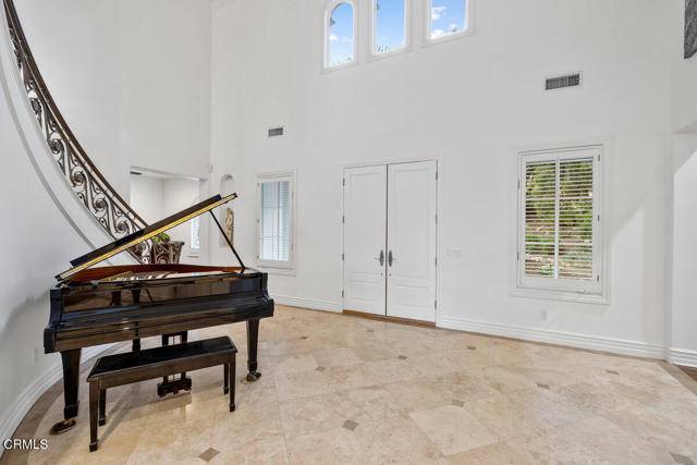 Ojai, CA 93023,12986 Macdonald Drive