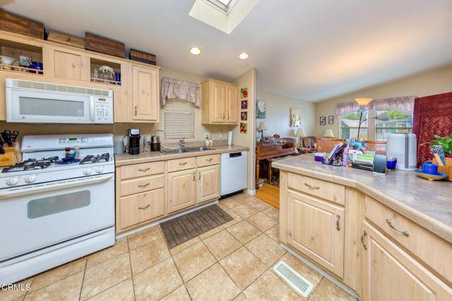 Camarillo, CA 93012,94 Camino Algarve #94