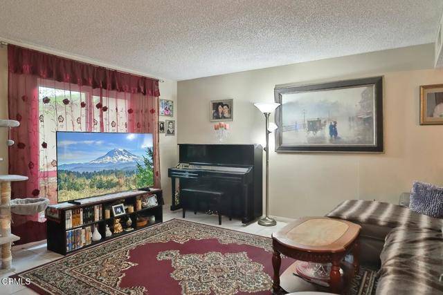 Agoura Hills, CA 91301,4057 Yankee Drive