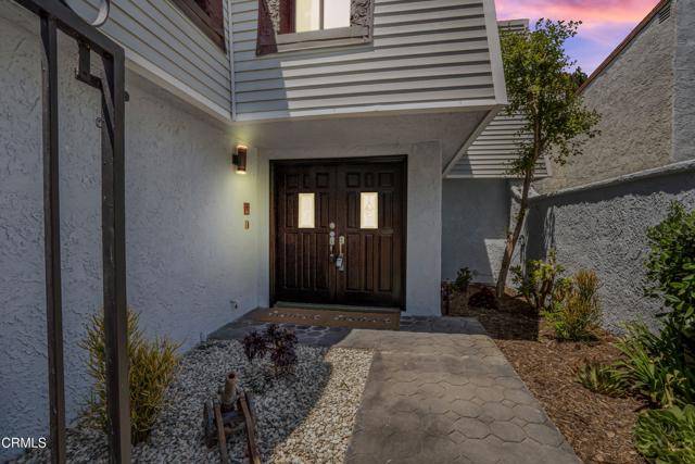 Woodland Hills, CA 91364,22769 Macfarlane Drive