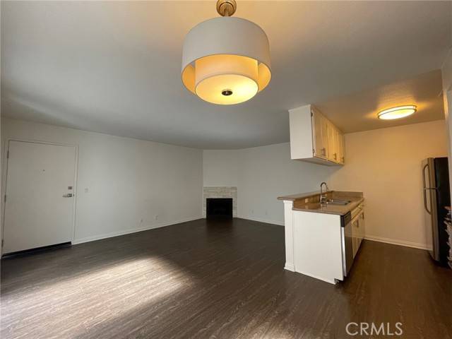 Valley Village, CA 91607,5400 Radford Avenue #3