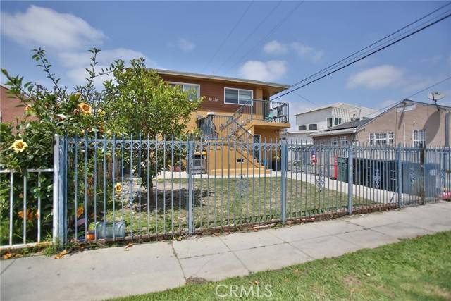 Compton, CA 90221,15115 S Frailey Avenue