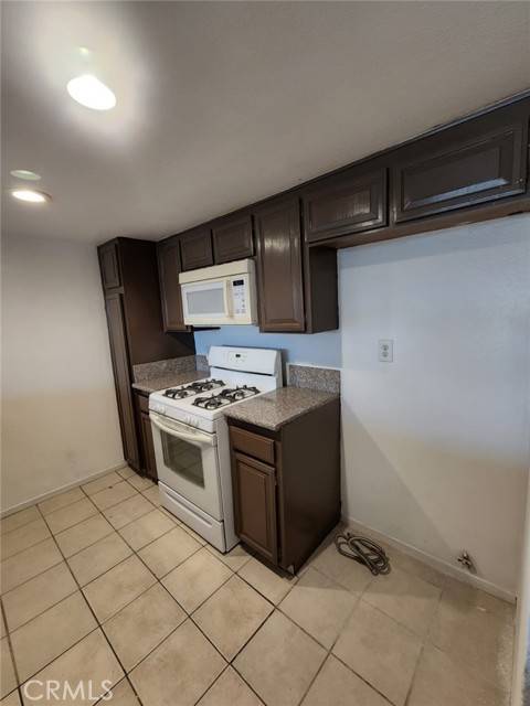 Pomona, CA 91767,2061 Las Vegas Avenue #8