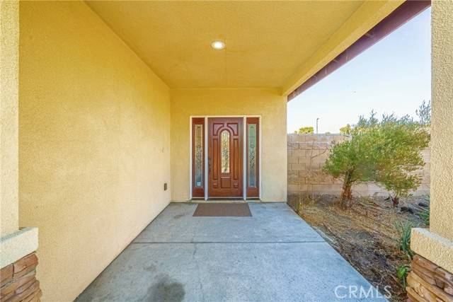 Fontana, CA 92335,15718 Dianthus Avenue