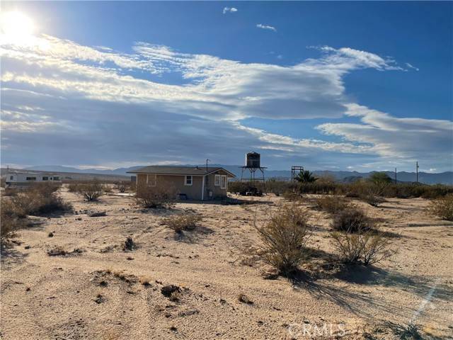 Joshua Tree, CA 92252,1125 Whitaker Lane