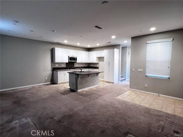 Chino, CA 91710,12939 Waterlily