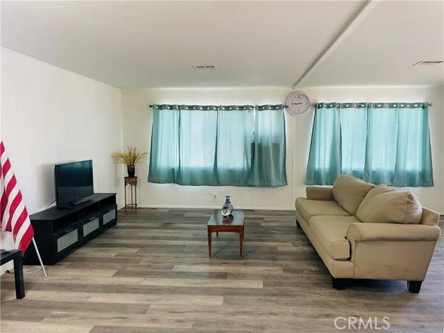 Apple Valley, CA 92307,20683 Waalew #B66