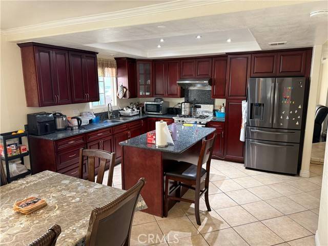 La Puente, CA 91744,16815 Park Rock Drive