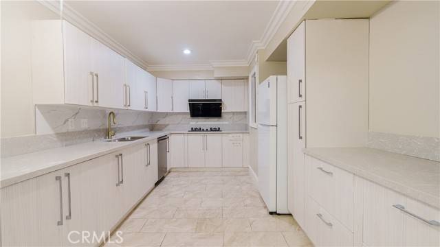 Diamond Bar, CA 91765,24111 Decorah Road