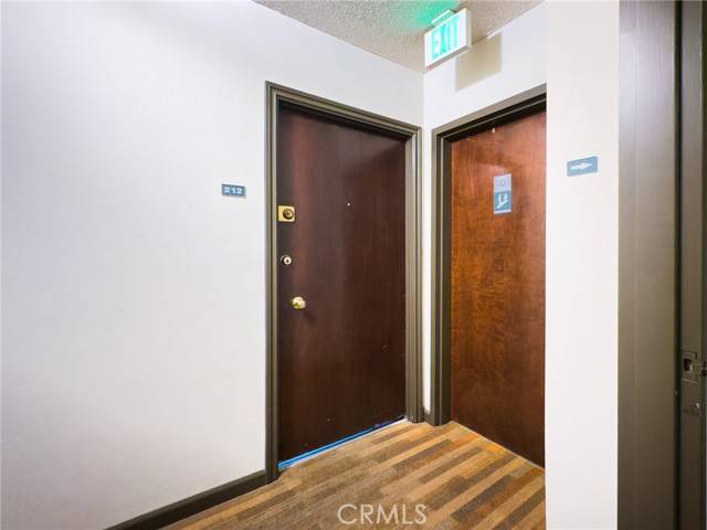 West Hollywood, CA 90069,927 N Kings Road #212