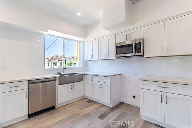 North Hollywood, CA 91601,5618 Bakman Avenue