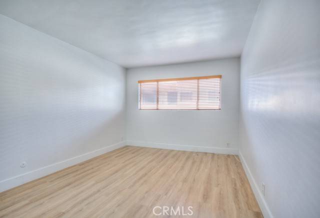Los Angeles, CA 90020,4255 W 5th Street #204