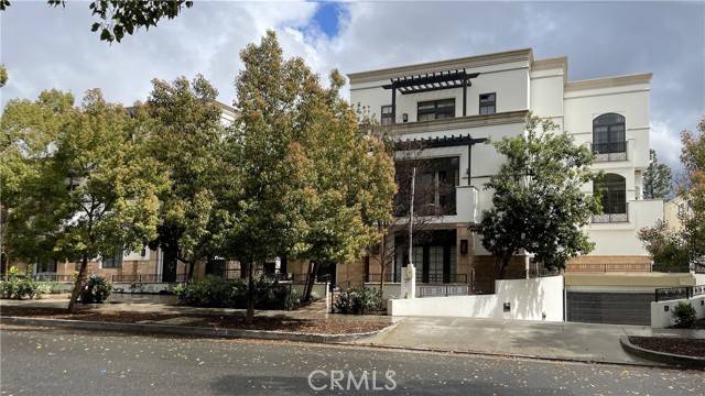 Pasadena, CA 91101,288 S Oakland Avenue #209