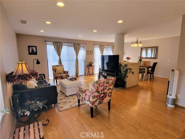 Alhambra, CA 91801,100 N Electric Avenue #5