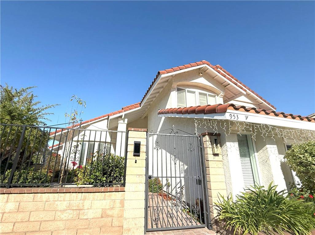 Walnut, CA 91789,953 N Hunters Hill Drive