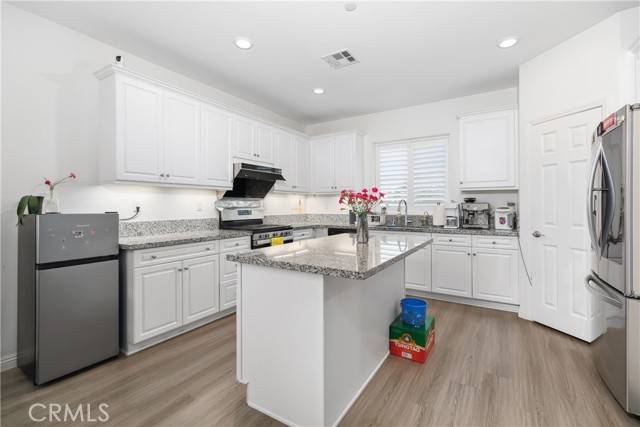 Chino, CA 91708,16086 Holstein Street
