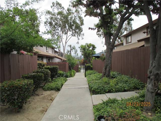Montebello, CA 90640,1728 Bradbury Drive