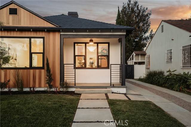Los Angeles, CA 90016,3738 S Muirfield Road