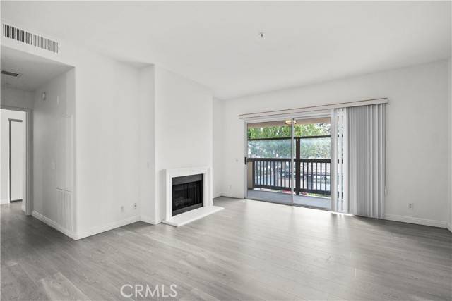 Tustin, CA 92782,2960 Champion Way #2706
