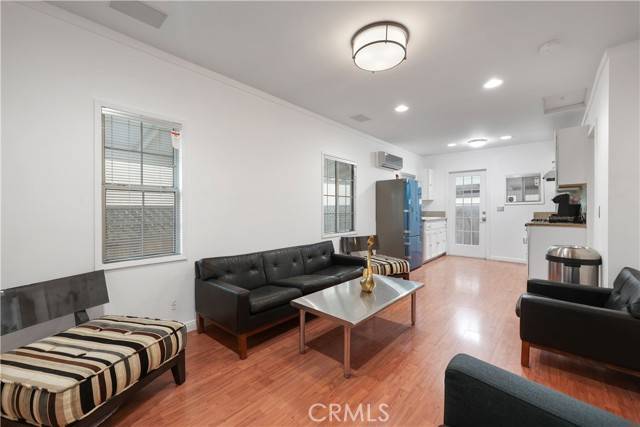 Los Angeles, CA 90006,2989 W 12th Street