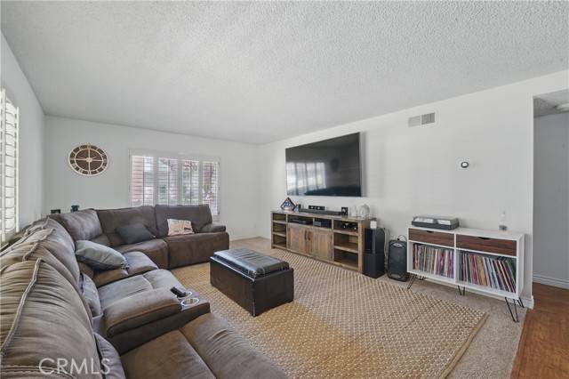 Chatsworth, CA 91311,10100 Larwin Avenue #1