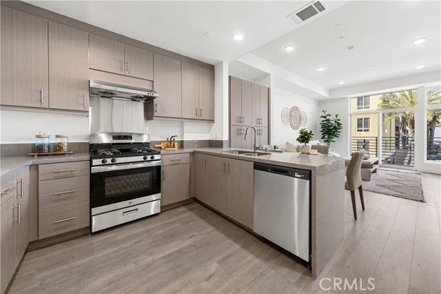 Alhambra, CA 91801,168 S Monterey Street #411