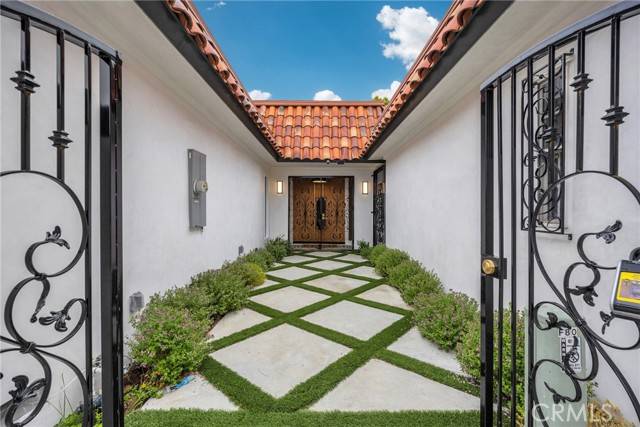 Irvine, CA 92612,80 Seton Road