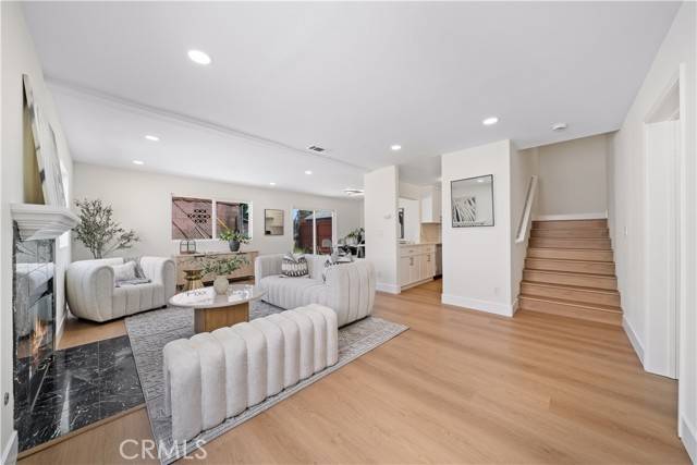 Hawthorne, CA 90250,4431 W 138th Street #B