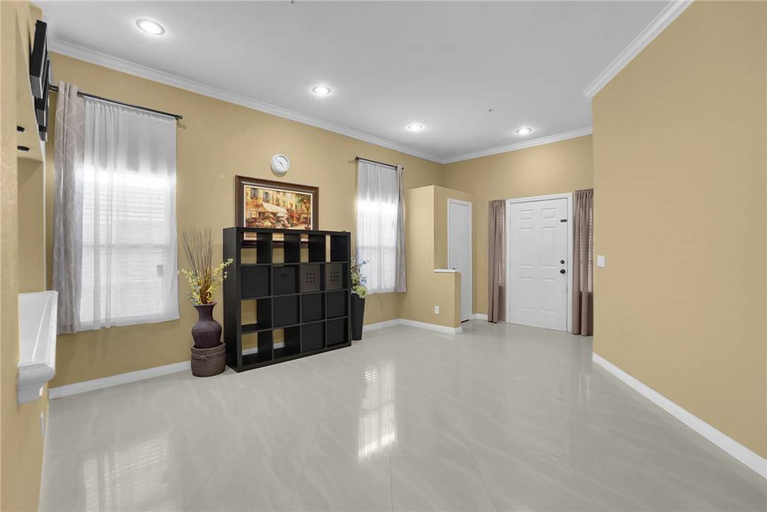 Fontana, CA 92337,13809 Green Vista Drive