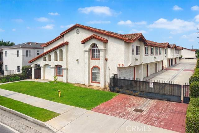 Montebello, CA 90640,915 Carob Way #2