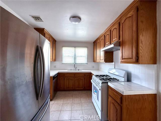 Encino, CA 91316,4910 Newcastle Avenue