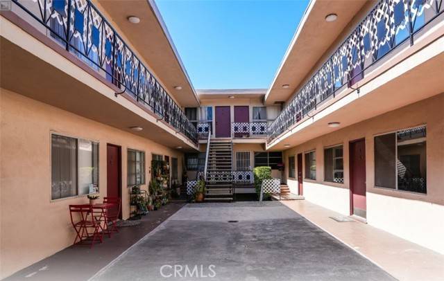 Los Angeles, CA 90042,6431 Monterey Road