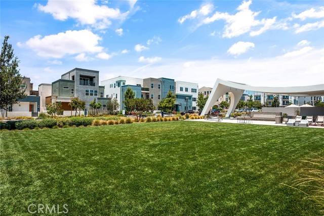 Irvine, CA 92618,173 Biome