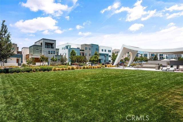 Irvine, CA 92618,173 Biome