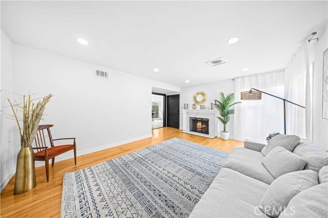 Ontario, CA 91762,934 W Bonnie Brae Ct