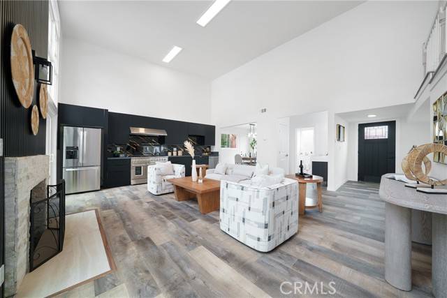 La Crescenta, CA 91214,2423 Rockdell Street
