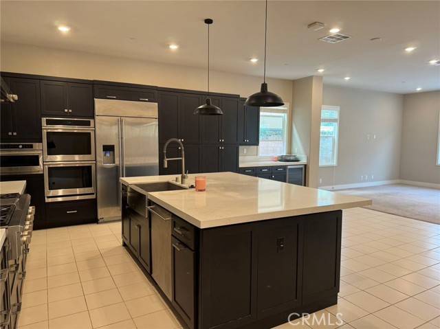 Irvine, CA 92618,70 swift