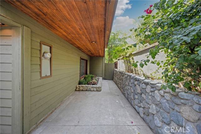 Sierra Madre, CA 91024,561 Alta Vista Drive