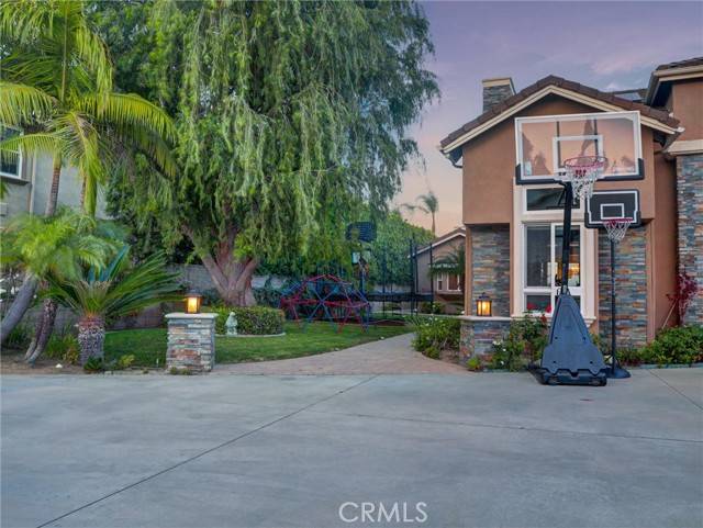 Yorba Linda, CA 92887,27020 Daisy Circle