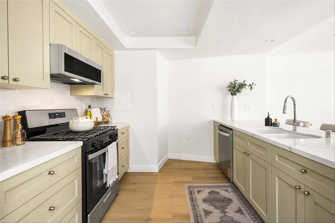 Redondo Beach, CA 90278,18204 Kingsdale Avenue