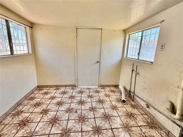 South El Monte, CA 91733,2516 Tamora Avenue