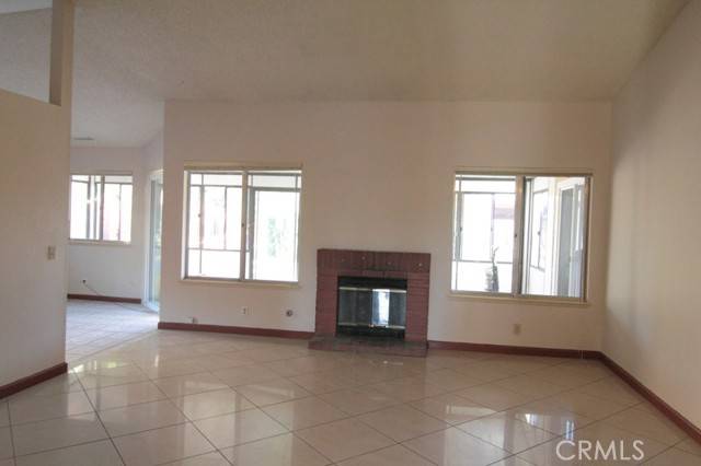 Fontana, CA 92335,18065 Dorsey Way