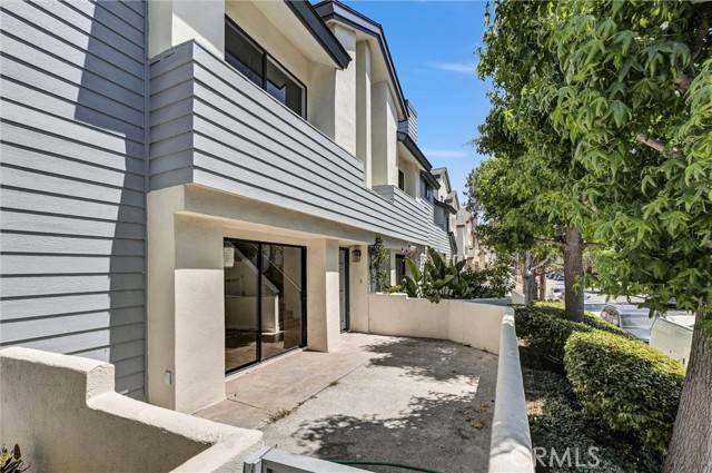 Lawndale, CA 90260,15111 Freeman Avenue #50