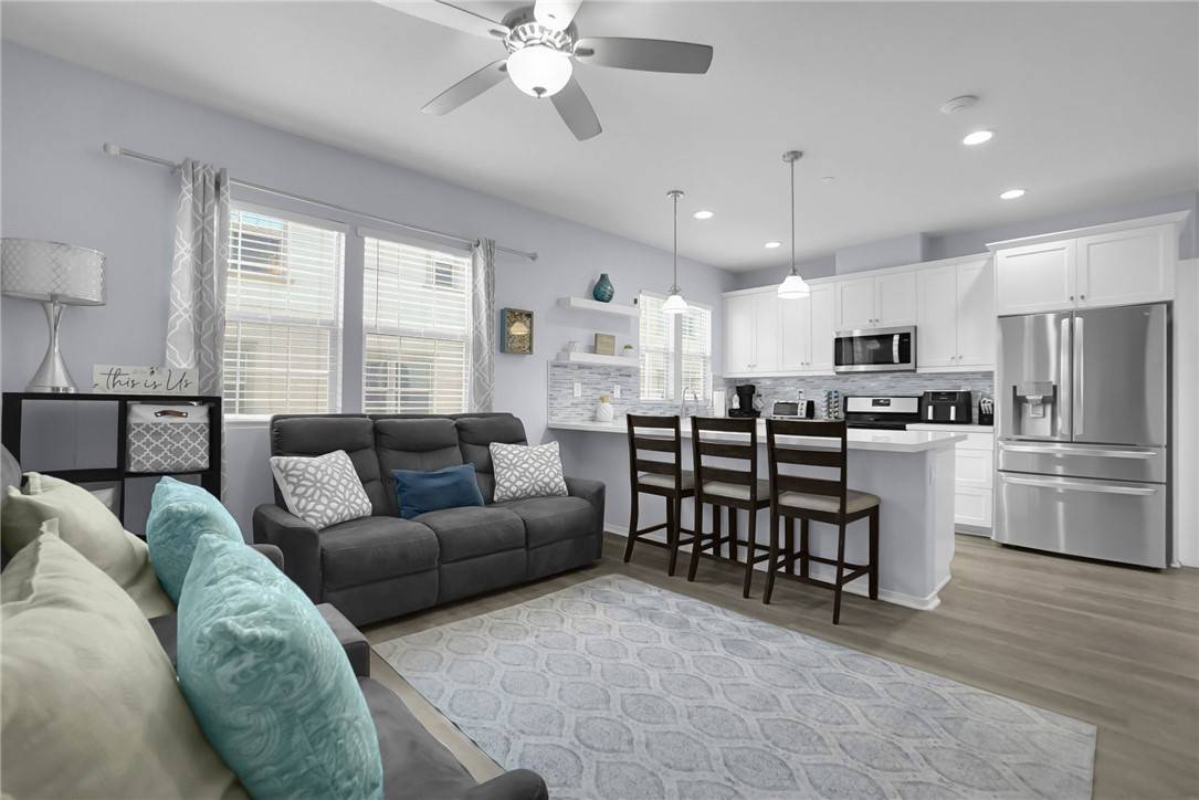 Azusa, CA 91702,875 Iris Way #B