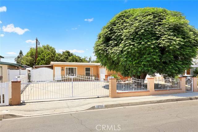 Chino, CA 91710,13162 Oaks Avenue