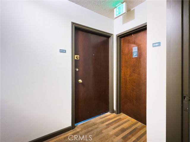 West Hollywood, CA 90069,927 N Kings Road #212