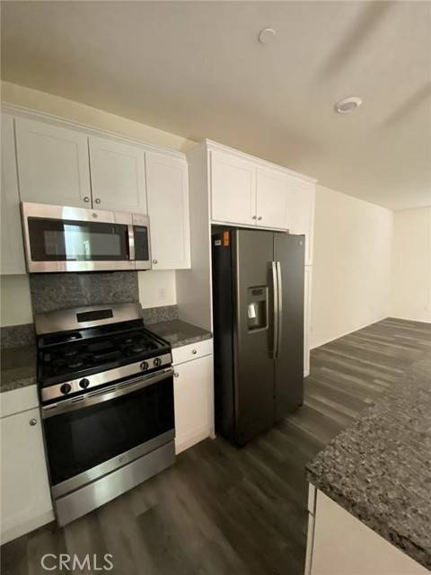 Eastvale, CA 92880,5901 Oatfield Avenue