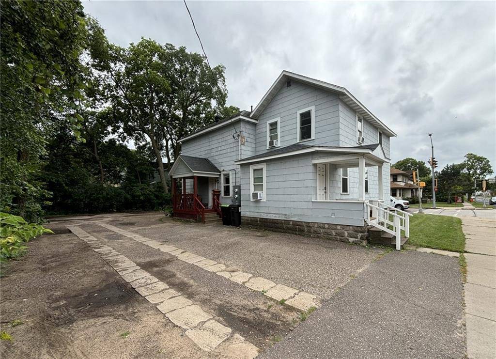 Eau Claire, WI 54701,1201 and 1203 S Farwell Street #Duplex